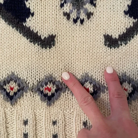 Gorsuch Ltd Wool White Winter Sweater- Skiing, Snowflakes. - Picture 10 of 10